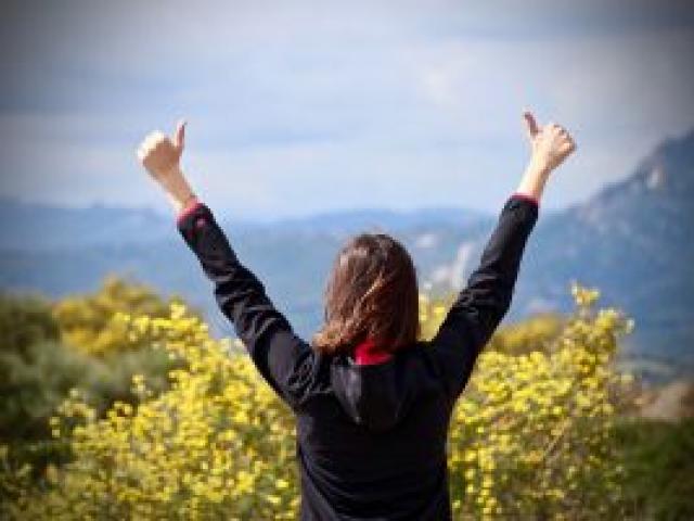 L'HYPNOSE POUR BOOSTER LA CONFIANCE EN SOI : TRANSFORMEZ VOTRE VIE