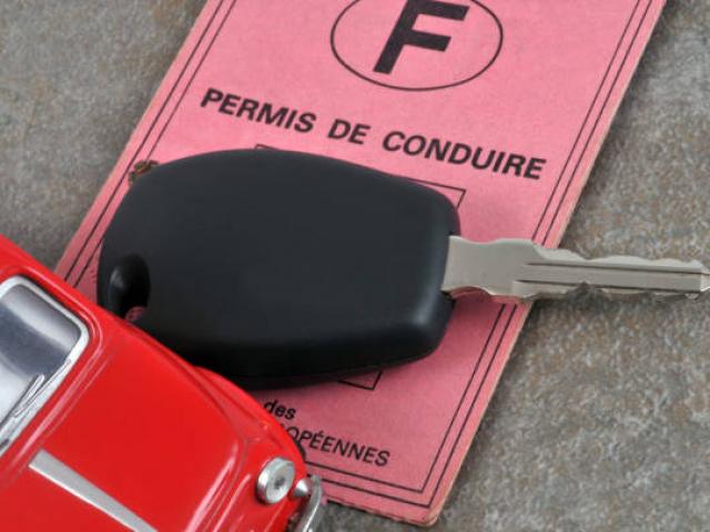 Réussite au permis de conduire :  épreuve qui peut être simplifiée avec l'hypnose