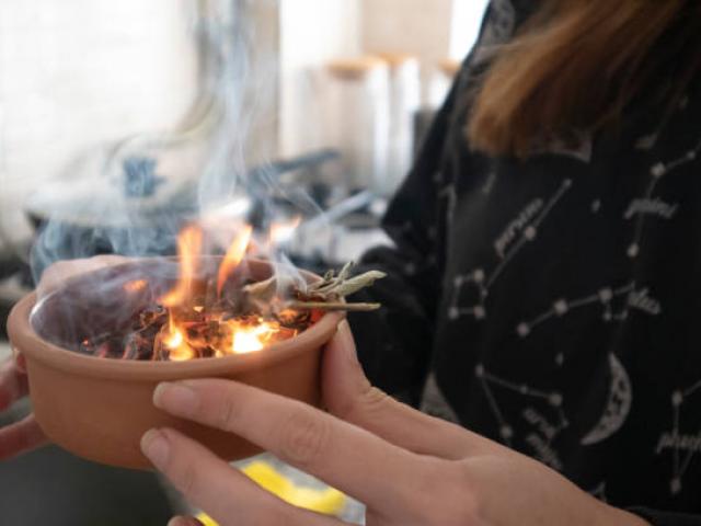 Comment faire le rituel à la sauge blanche ? et retrouver une belle energie positive 