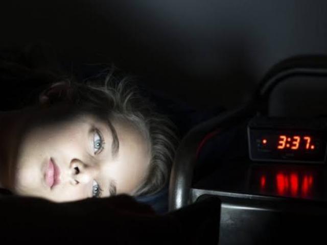 L'hypnose pour mieux dormir avec un sommeil réparateur : dites adieu aux insomnies